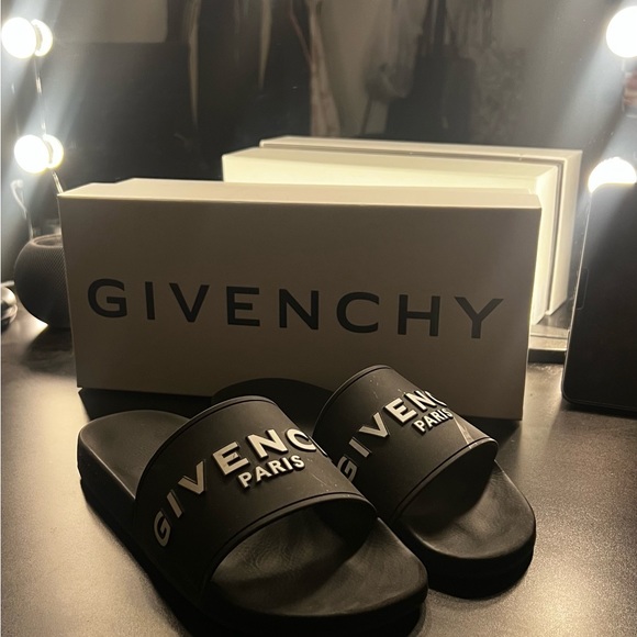 Givenchy Slides - Picture 2 of 6